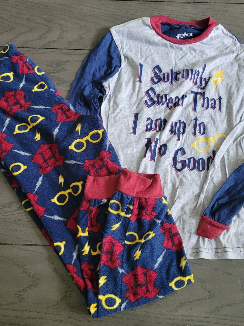 Warner Bros. Kids' Blue, Gray, Red and Yellow Harry Potter Pajama Set